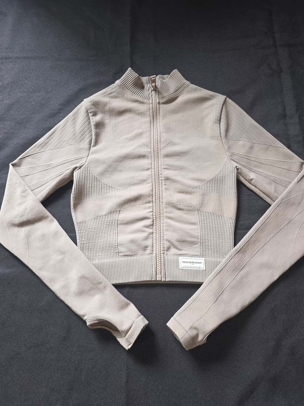 The Giving Movement Sustainable Seamless Zip-Up Jacket with Thumbholes